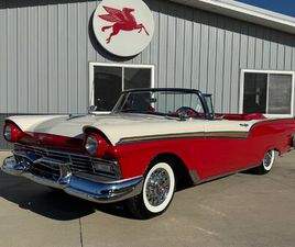 1957 FORD FAIRLANE SUNLINER