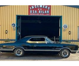 OLDSMOBILE CUTLASS OLDSMOBILE CUTLASS 4-4-2 HOLIDAY COUPÉ 6.6 V8
