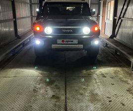 TOYOTA FJ CRUISER