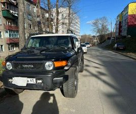 TOYOTA FJ CRUISER