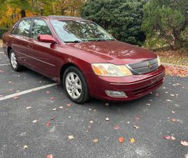 2000 TOYOTA AVALON XLS LOW MILES GARAGE KEPT