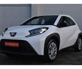 TOYOTA AYGO X TOYOTA AYGO X - 1.0 VVT-I MT PLAY HANDGESCHAKELD 72PK | ACHTERUITRIJCAMERA | APPLE CARPLAY & ANDROID AUTO