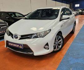 TOYOTA AURIS HYBRID ADVANCE