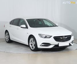 OPEL INSIGNIA OPEL INSIGNIA 2.0 BITURBO CDTI AUTOMAT, SERV.KNIHA, KOŽA, NAVIGÁCIA ZA 9 000 €