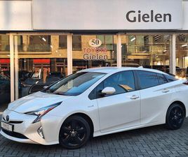 TOYOTA PRIUS - 1.8 FULL HYBRID DYNAMIC | HEAD UP DISPLAY, STOELVERWARMING, KEYLESS, NAVIGATIE, PARKEERCAM
