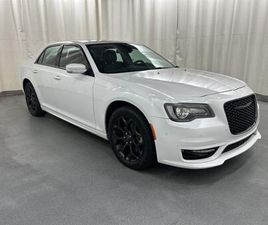USED 2023 CHRYSLER 300 TOURING