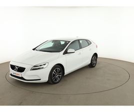 VOLVO V40 T2 VOLVO V40 1.5 T2 MOMENTUM BUSINESS GEARTRONIC 6