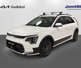 KIA NIRO EV ACTION, VINTERHJUL OCH TAKRÄCKE.