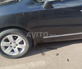 VOITURE KIA CARENS MODÈLE 2008