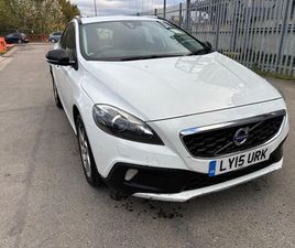 2015 VOLVO V40 2.0TD D2 CROSS COUNTRY LUX GEARTRONIC