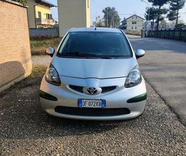 TOYOTA PORTE TOYOTA AYGO
