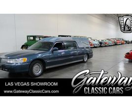 2001 LINCOLN TOWN CAR FOR SALE