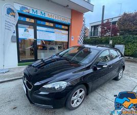 VOLVO V40 D2 VOLVO V40 KINETIC CON 12 MESI GARANZIA