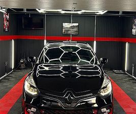 RENAULT CLIO 4 R.S TROPHY AKRAPOVIĆ