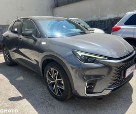 LEXUS LBX AWD E-FOUR COOL