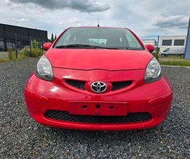 TOYOTA 4RUNNER TOYOTA AYGO 1.0 5 TÜRIG KLIMA STADTFLITZER TÜV 11/2025