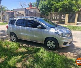 VENDO CHEVROLET SPIN LT 1.8 2022 CON GNC