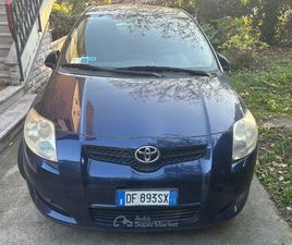 TOYOTA AURIS VENDO CAUSA INUTILIZZO