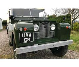 LAND ROVER SERIE II 1960 LAND ROVER SERIES 2 VERT FONCÉ MANUEL, 4 VITESSES CO...