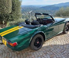 TRIUMPH TR6 VOITURE DE COLLECTION TRIUMPH