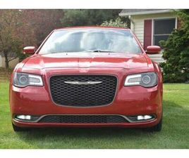 2017 CHRYSLER 300S SPORT SEDAN VERY LOW MILES! GORGEOUS!