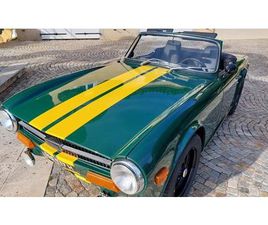 1971 TRIUMPH TR6 VERT FONCÉ MANUEL, 4 VITESSES CONDUITE À...