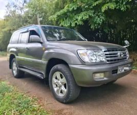 TOYOTA LAND CRUISER - 2001