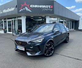 CUPRA FORMENTOR 2.0 TSI DSG 4DRIVE VZ AKRAPOVIC*PANO*M