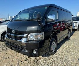 TOYOTA HIACE