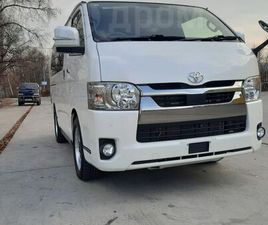 TOYOTA HIACE
