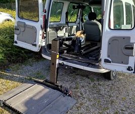 VEND VOITURE ADAPTÉE POUR PERSONNES EN FAUTEUIL ROULANT