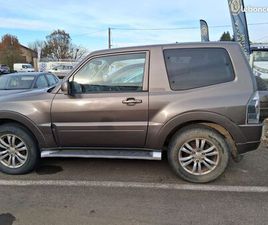 VÉHICULE 4X4 MITSUBISHI PAJERO