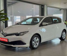 TOYOTA AURIS HYBRID 140H BUSINESS