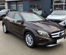 MERCEDES-BENZ GLA D 4MATIC AUT. **VOLL**