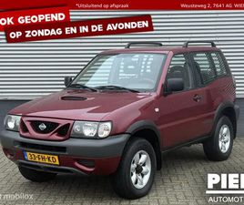 NISSAN TERRANO 2.4 COMFORT 4X4 AIRCO, TREKHAAK