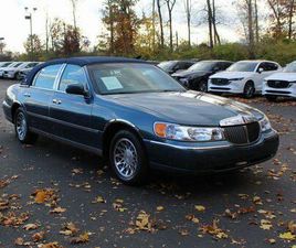 LINCOLN TOWN CAR 2001 LINCOLN TOWN CAR SIGNATURE