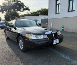 LINCOLN TOWN CAR LINCOLN TOWN CAR SIGNATURE SERIES 1998