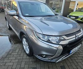 MITSUBISHI OUTLANDER 2.0 MIVEC FAMILY SAFETY 4WD CVT (7 SZEMÉLYES ) VÉGIG VEZETETT SZERVÍZKÖNYV!