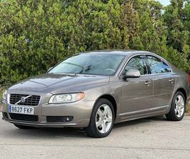 VOLVO S80 2.5 T MOMENTUM