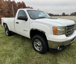 GMC SIERRA 2500HD REGULAR CAB 2013 GMC SIERRA 2500HD 6.0L GAS 4WD - 1 OWNER