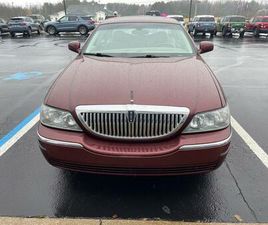 USED 2004 LINCOLN TOWN CAR ULTIMATE