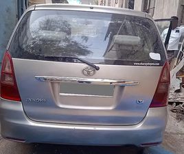 TOYOTA INNOVA