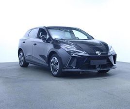 MG 360 MG MG4 LUXURY 64KWH - 14 PÄIVÄN PALAUTUSOIKEUS - TEHDASTAKUU, SIS.ALV, ADAPTIIVINEN VAKKARI, 360-KAMERA, LED-VALOT - ILMAINEN KOTIINTOIMITUS!