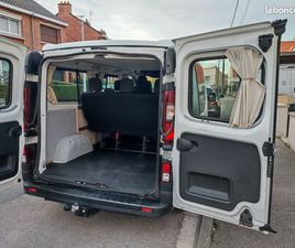TRAFIC 9 PLACES OU VAN AMENAGE 3 COUCHAGES