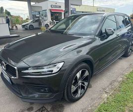 VOLVO V60 CROSS COUNTRY BUSINESS PRO