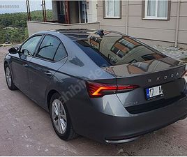 SKODA OCTAVIA 1.5 MHEV PREMIUM