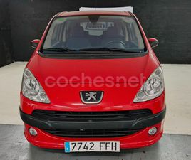 PEUGEOT 1007 PEUGEOT 1007 1.4 URBAN