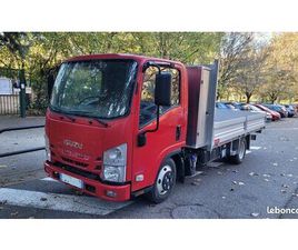 ? ISUZU SÉRIE N EVOLUTION 2019 – SEULEMENT 900 KM BENNE ALU + ATTELAGE – ÉTAT NEUF