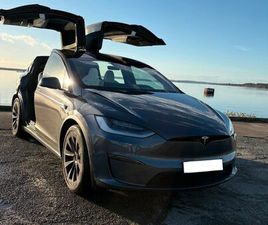 TESLA MODEL X PLAID TESLA MODÈLE X PLAID AVEC OPTIONS