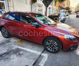 VOLVO V40 CROSS COUNTRY D2 VOLVO V40 CROSS COUNTRY 2.0 D2 CROSS COUNTRY